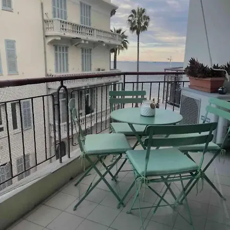 Apartment Bright - Sea View Antibes